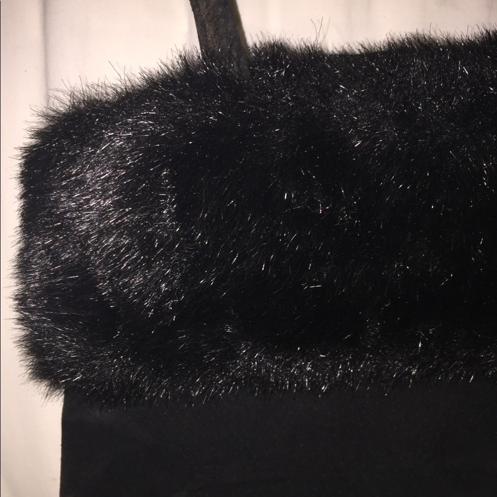 Faux-fur vintage bucket bag - Picture 4 of 6